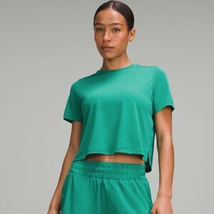 Ultralight waist length tshirt in cascadia green